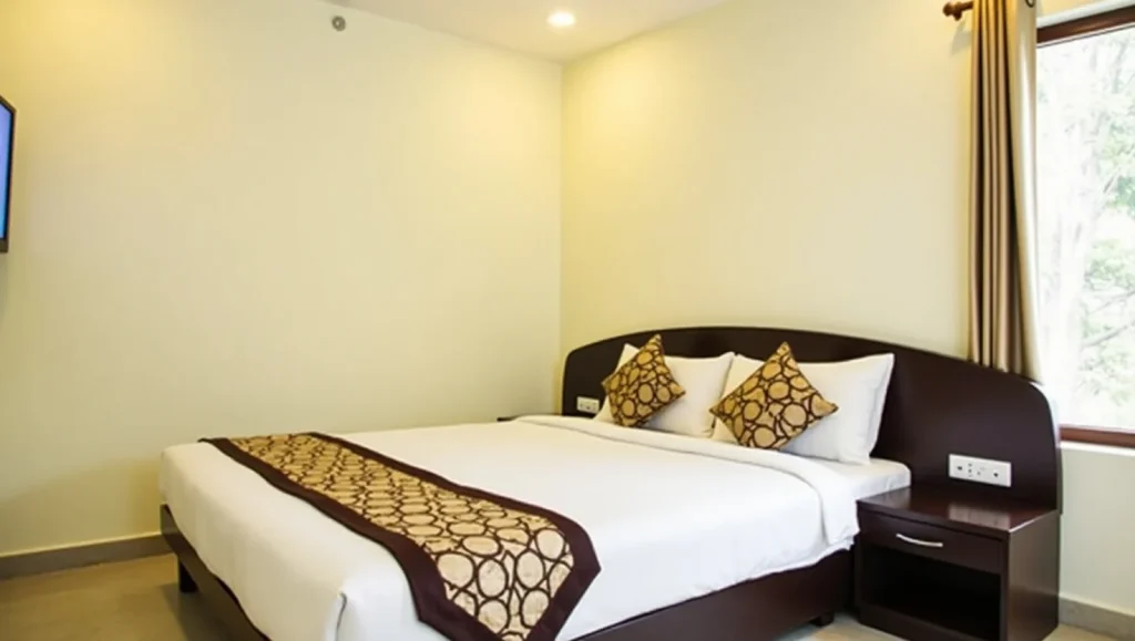 Cozy single room at Hotel K Meridian Inn, Khulna with free Wi-Fi