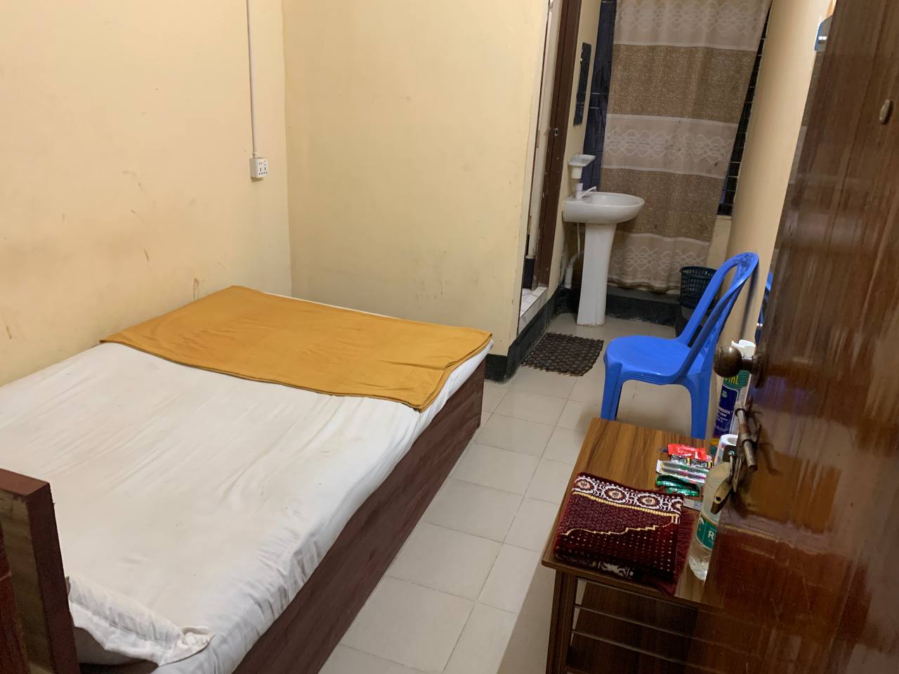 AC Single Room