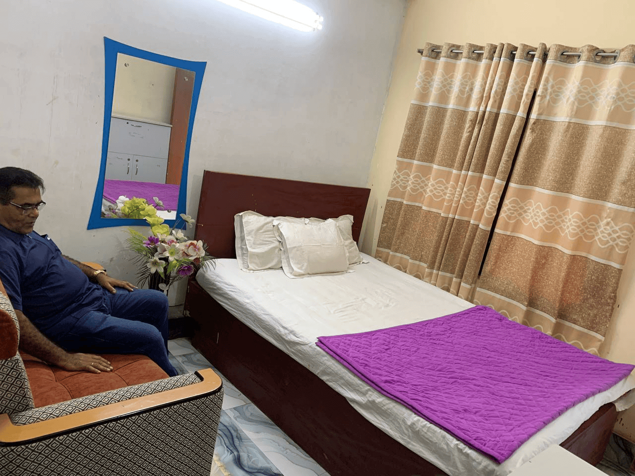 AC Couple Room